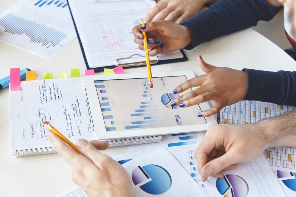 Research Survey Platform Guide 2025 | Best Tools & Features